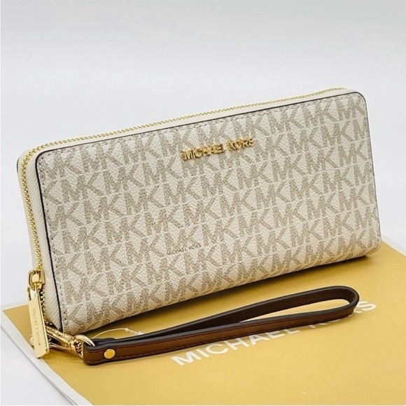 Michael Kors Large Continental Wallet
Wristlet Vanilla/Brown - Picture 3 of 9